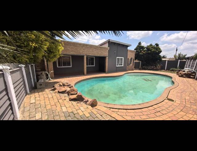 3 BEDROOM HOUSE FOR SALE IN RIVERLEA